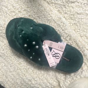 New Victoria secret cs crisscross fauxfu green L